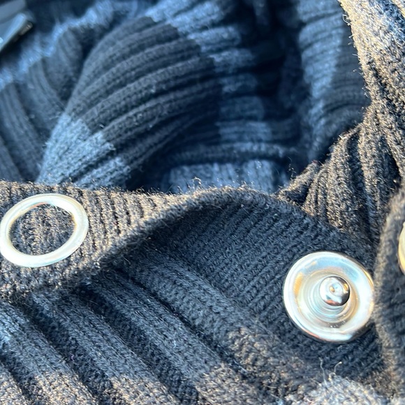 D&G Dolce and Gabbana ribbed turtleneck wool blend sweater made in Italy - Picture 10 of 12